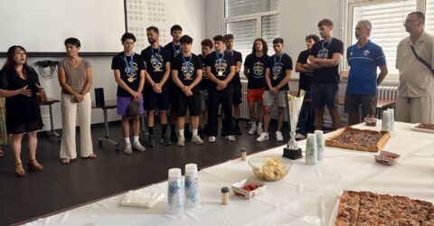 Image de la remise de trophée de l'USH Basket